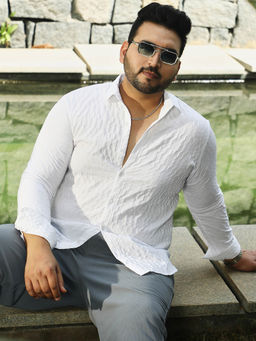 Instafab Plus - Men Daisy White Tactile-Gridora Shirt