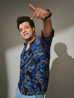 Instafab Plus - Men Lapis Blue Bi-Hue Daisy Shirt