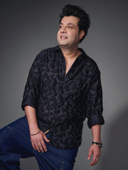 Instafab Plus - Men Charcoal Grey Nimbus Dark-Tone Shirt