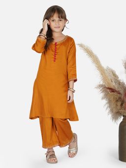 Akiso - Gold A Line Kurta with Straight Pants (Set of 2)