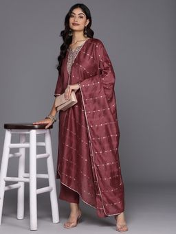 Gerua By Libas - Mauve Embroidered Kurta with Pant and Dupatta