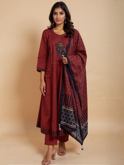 trueBrowns - Maroon Printed Kurta with Palazzo and Dupatta