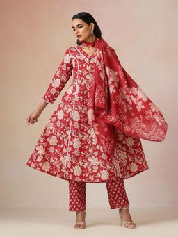 trueBrowns - Red Floral Kurta with Pant and Dupatta