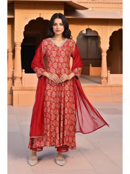 W - Red Floral Kurta with Pant and Dupatta