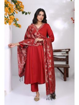 W - Red Embroidered Kurta with Pant and Dupatta