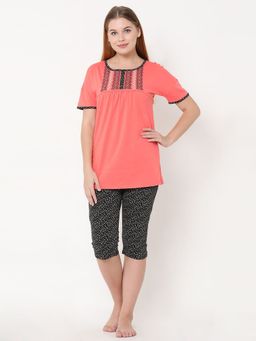 Sweet Dreams - Women Printed Top & Capri (Set of 2)