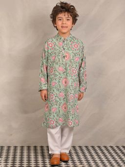 ANTHRILO - Light Green Floral Print Pure Cotton Kurta & Pyjama (Set of 2)