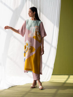 clos - Multi Colour Kurta with Pant (Set of 2)