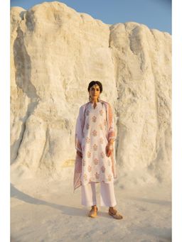 Karaj Jaipur - Pastel Pink Embroidered Digital Print Kurta with Pant and Dupatta (Set of 3)