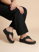 Black color option, Sold out, Currently selected