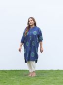 Navy Blue color option, Sold out, Currently selected