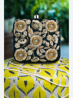 NR by Nidhi Rathi - Embroidered Black Clutch
