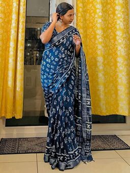 Akhilam - Women's Cotton Navy Blue Printed Saree with Unstitched Blouse