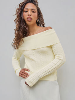 Cider - Cable Knit Off-shoulder Solid Long Sleeve Sweater