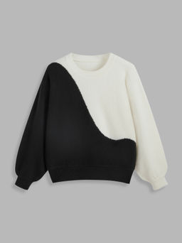 Cider - Knit Round Neckline Patchy Long Sleeve Sweater Curve & Plus