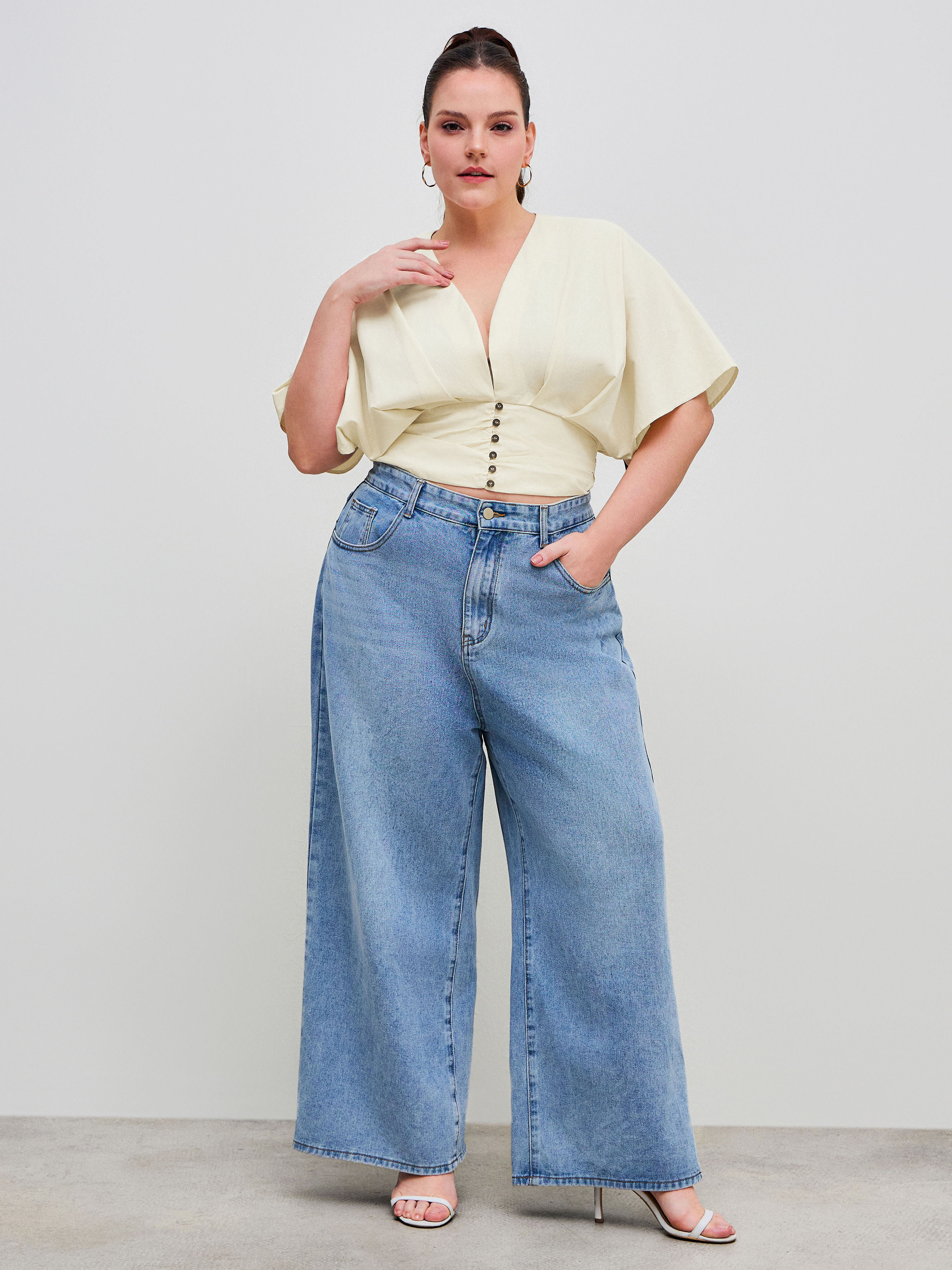 knknページ Buy Cider Cotton-blend V-neck Solid Ruched Button Top Curve & Plus