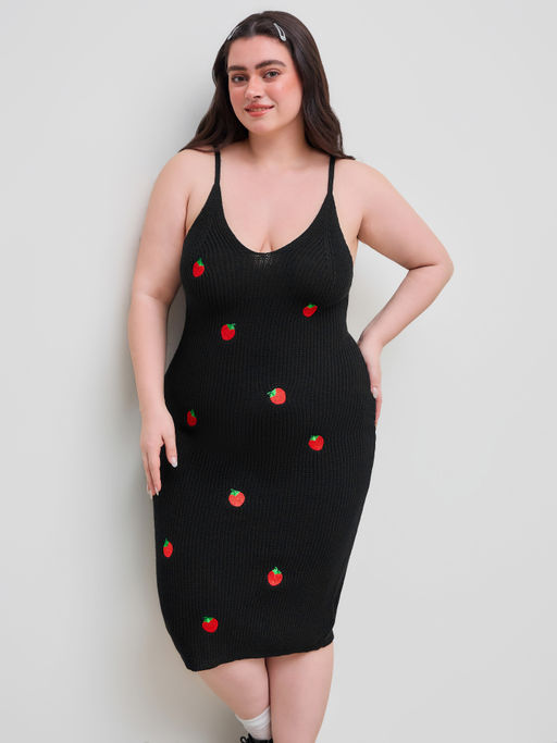strawberry midi dress black Unique Vintage Black & Strawberry Print Smocked Bodice Midi Dress