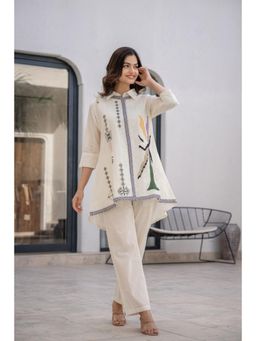 CUSTARD - Women Off White Cotton Embroidered Co-Ord (Set of 2)