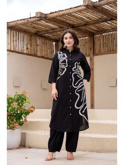CUSTARD - Women Black Cotton Floral Kurta with Pant (Set of 2)