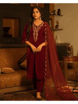 GULABI DORI - Women Red Velvet Embellished Kurta with Pant and Dupatta (Set of 3)