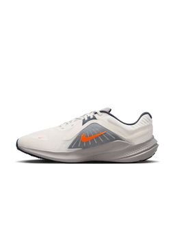 Nike - Quest 5 Men Beige Running Shoes