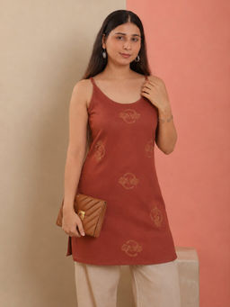 QAZMI - Brown Women Embroidered Sleeveless Embroidered Kurti