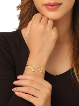NVR - Gold Plated Adjusted Cuff