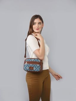 The Clownfish - Women Blue Colorblock Sling Bag