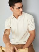 Off White color option, Currently selected