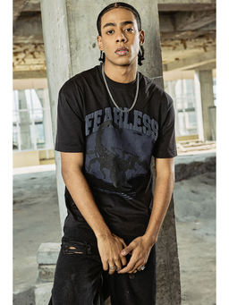 Snitch - Men Black Revolution Fearless Graphic Printed T-Shirt