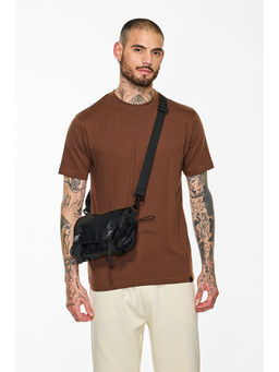 Snitch - Men Brown Core Lab Solid Slim Fit T-Shirt