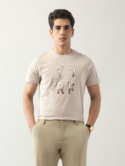 Arrow Newyork - Men Beige Typographic T-Shirt