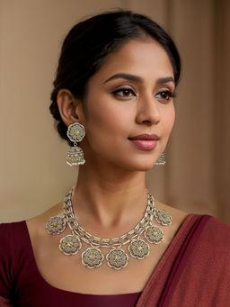 Kalakrith Milano - Women White Hoor Floral Necklace with Earrings Set