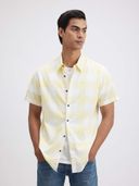 Yellow color option, Currently selected