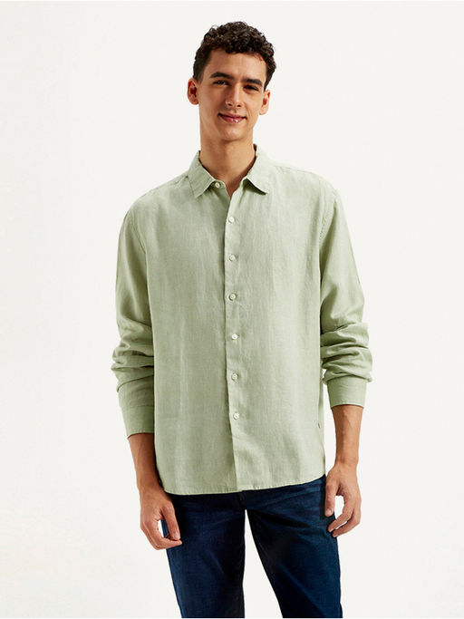 Buy Levi's Mens Green Solid Slim Fit Shirt Online 2