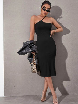 Outzidr - Black Solid Bodycon Dress with Belt