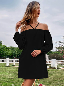 Outzidr - Black Solid Straight Dress