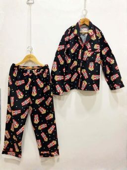 MIRACLE HAPPEN - Miracles Happen Popcorn Printed Night Suit - Black
