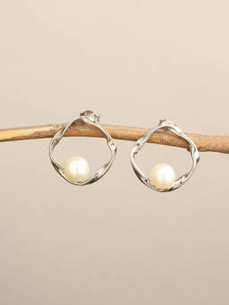 Fabindia - Silver Stud Off White Earrings