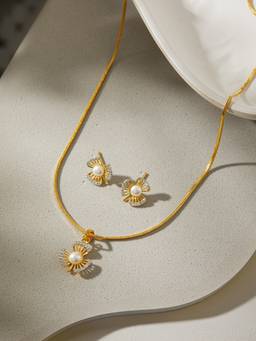 Jazz and Sizzle - Gold-Plated Stone Studded Adjustable Jewellery Set