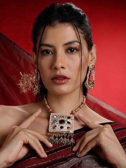 Dugran By Dugristyle - Cream Drop Earring with Kundan and Pearls