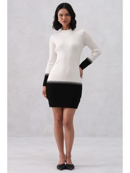 CRIMSOUNE CLUB - Women White Color-Block Winter Dress