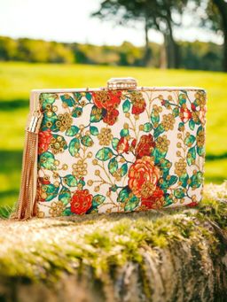 Toobacraft - Women Beige Handcrafted Beautiful Party Clutch