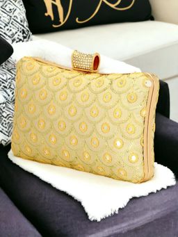 Toobacraft - Women Beige Beautiful Flower Box Clutch