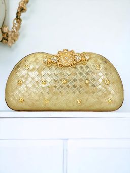 Toobacraft - Women Gold Handicraft Beautiful Flower Diamond Box Clutch