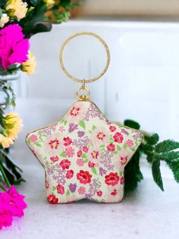 Toobacraft - Women White Handicraft Beautiful Star Box Clutch