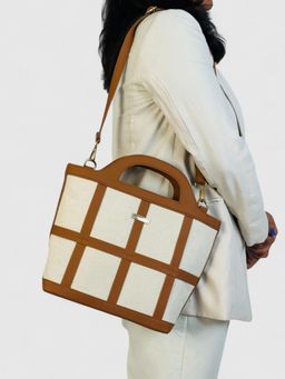 ATTAACHE ACCESSORIES - Women Tan Handbag (M)