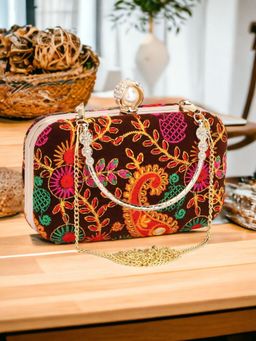 Toobacraft - Women Maroon Handcrafted Beautiful Party Clutch