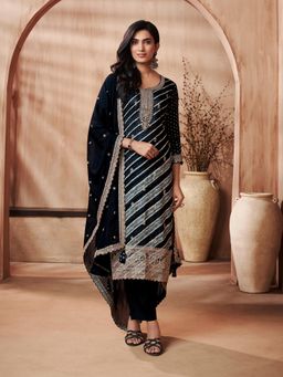 Seerat - Black Embroidered Round Neck Kurta Pant with Dupatta