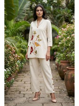 Autumnlane - White Embroidered Collar Neck Tunic with Pant